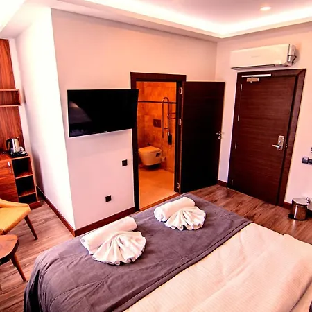 Yaman Hotel 2*